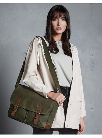 Quadra Heritage Waxed Canvas Messenger