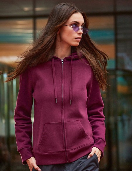 B&C Queen Zipped Hooded