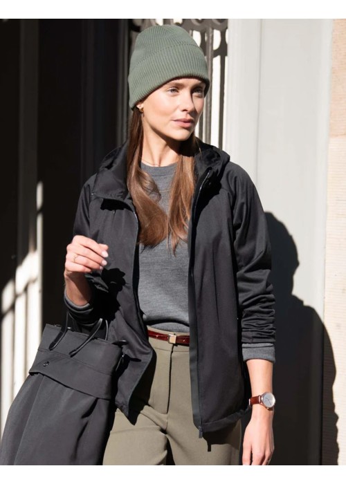 Nimbus Women’s Fargo Functional Hooded Softshell