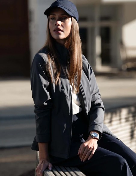 Nimbus Women’s Livingston 4-Way Stretch Softshell