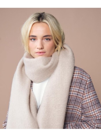 Beechfield Fluffy Scarf