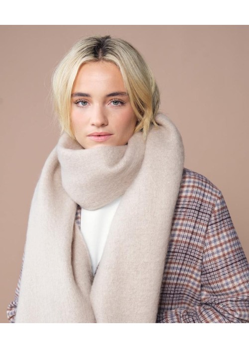 Beechfield Fluffy Scarf