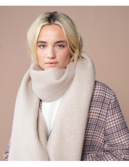 Beechfield Fluffy Scarf
