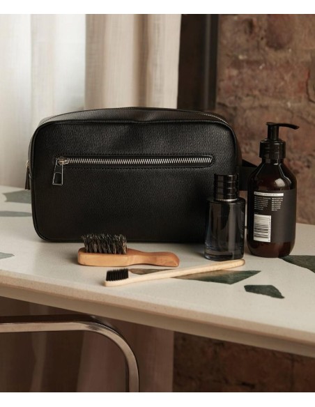 Quadra Tailored luxe PU wash bag