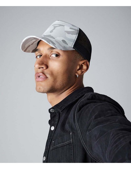 Beechfield Camo snapback trucker